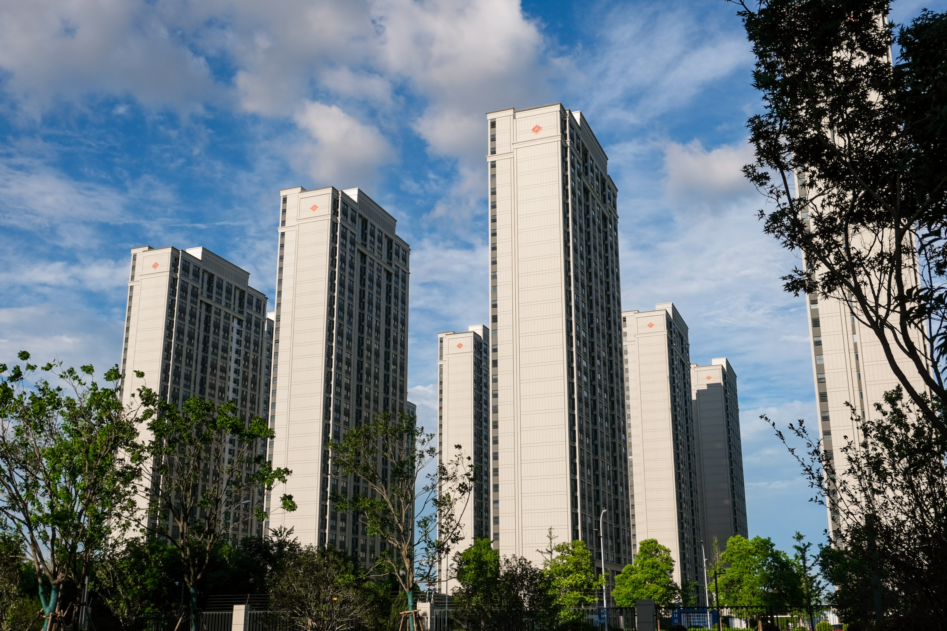 台风过境，，，这一大波民生项目be like（图说包管房）